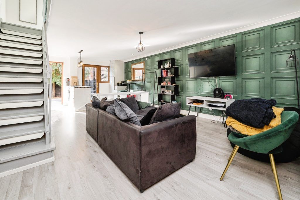 Property photo 2 of 20