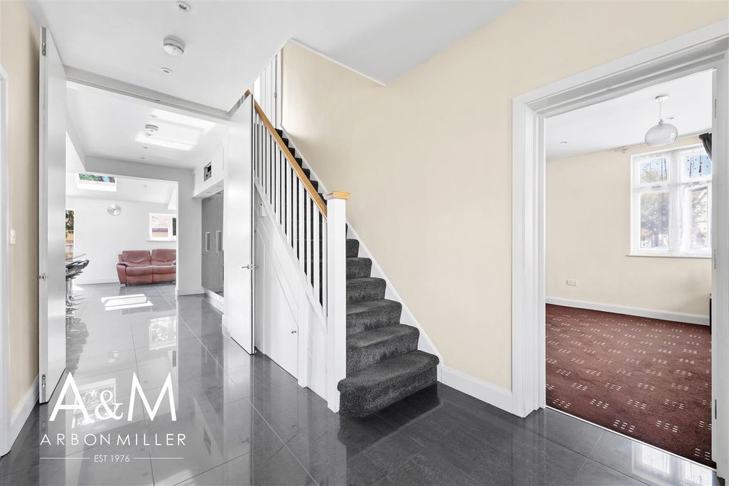 Property photo 3 of 37 4D4A1622.Jpg