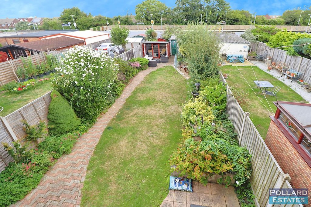 Property photo 2 of 13 Pbox-Img.Jpg