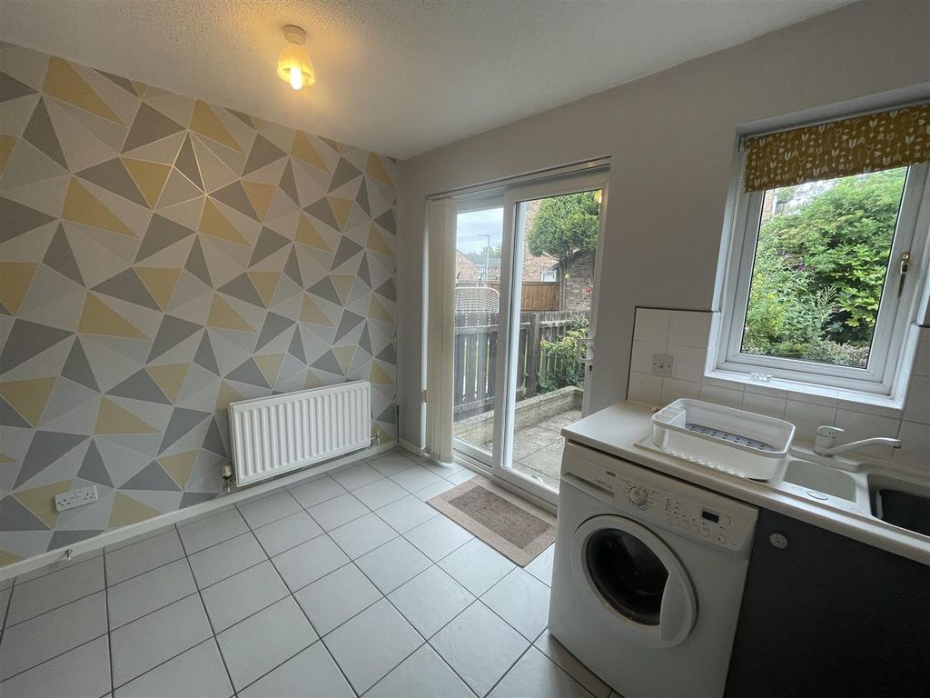 Property photo 3 of 11 155 Auck 4.Jpg