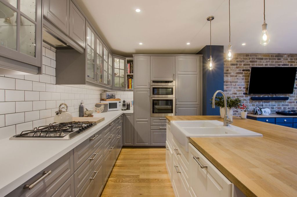 Property photo 3 of 24