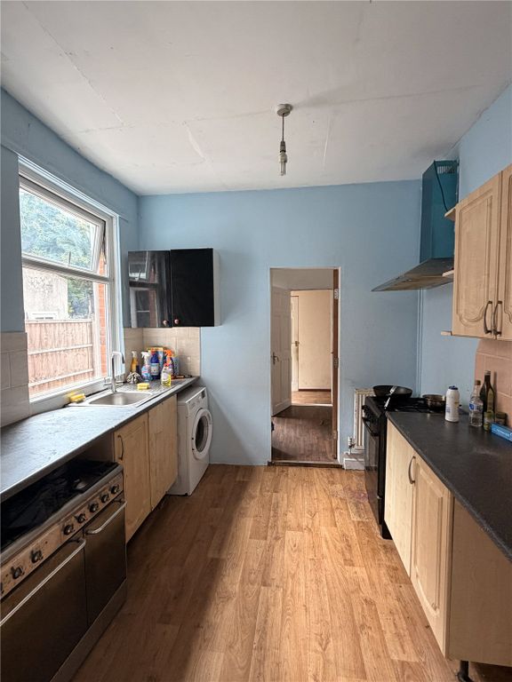 Property photo 2 of 14 Kitchen