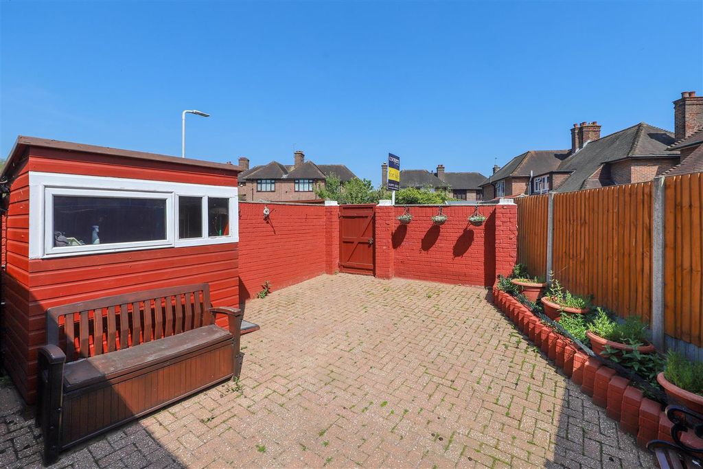 Property photo 2 of 7