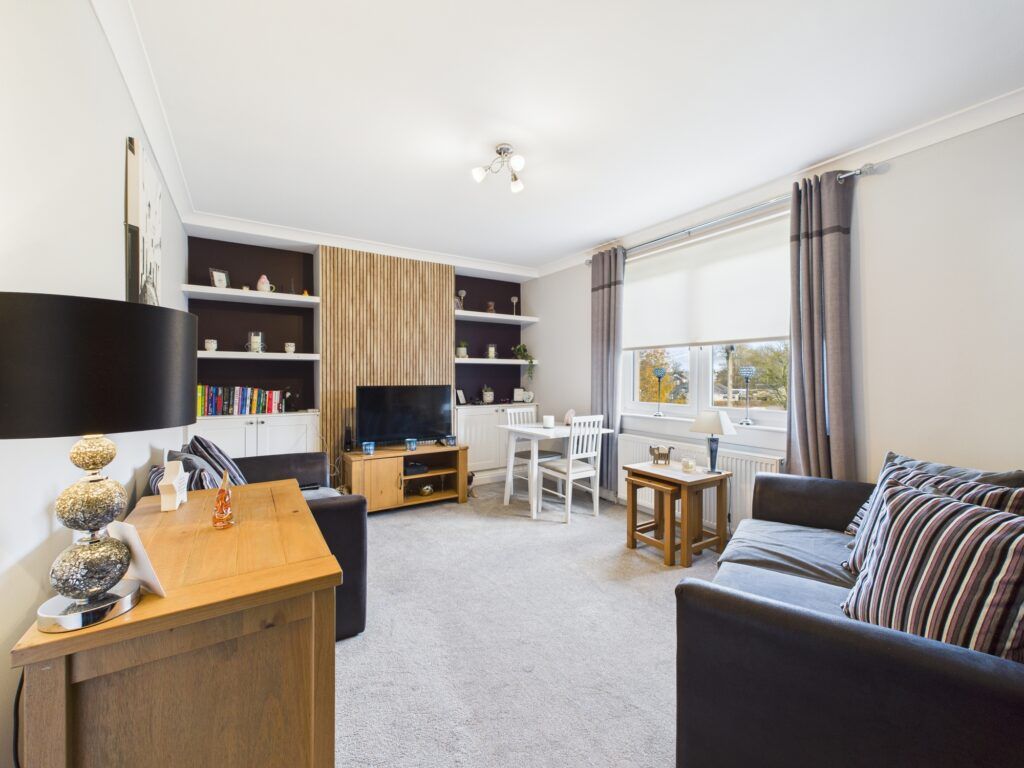 Property photo 3 of 11