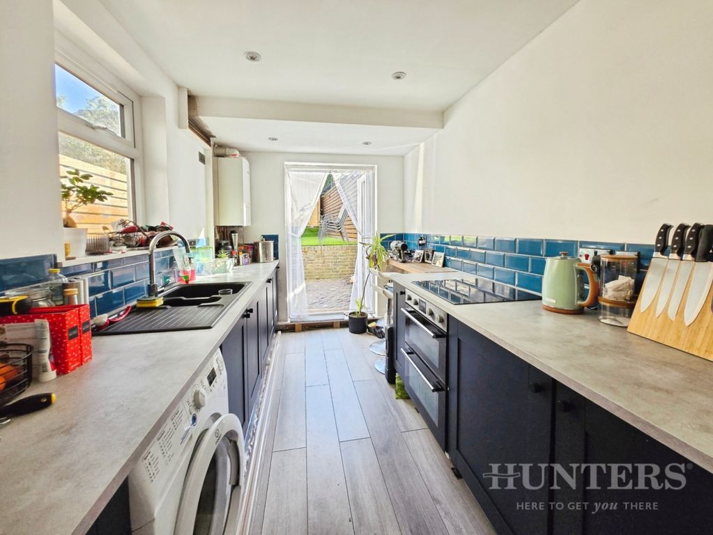 Property photo 2 of 13 Pbox-Kitchen-343207.Jpg