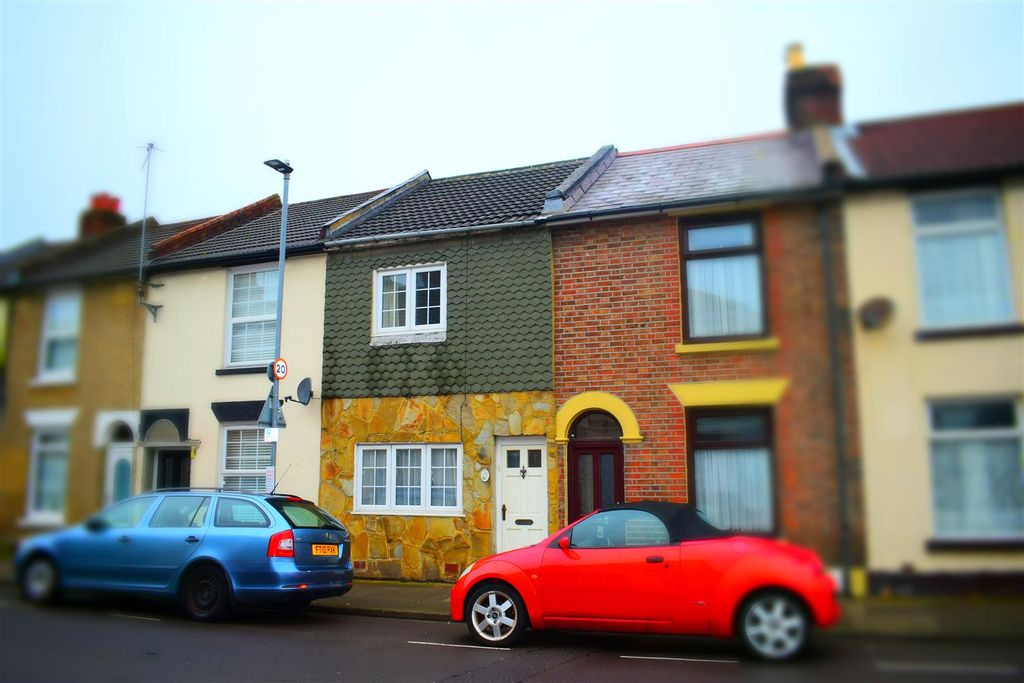 Property photo 1 of 11