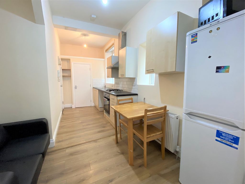 Property photo 1 of 3