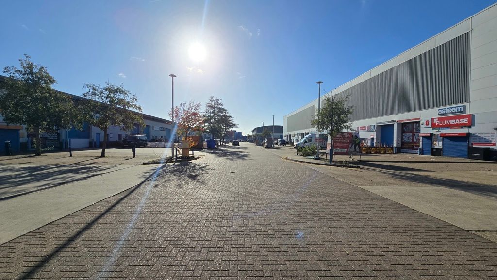 Property photo 3 of 8 Photo 8