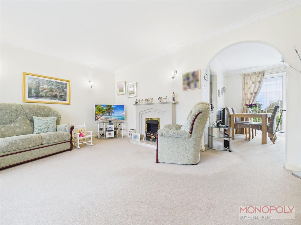 Property photo 3 of 20 Cam01943G0-Pr0561-Still003.Jpg