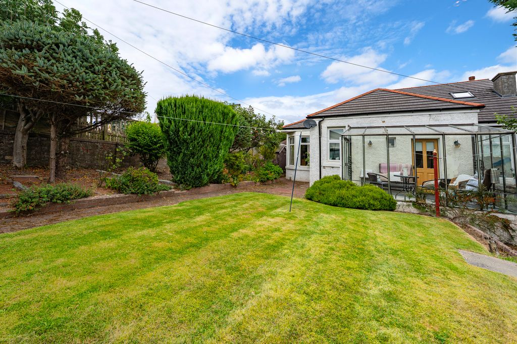 Property photo 2 of 55