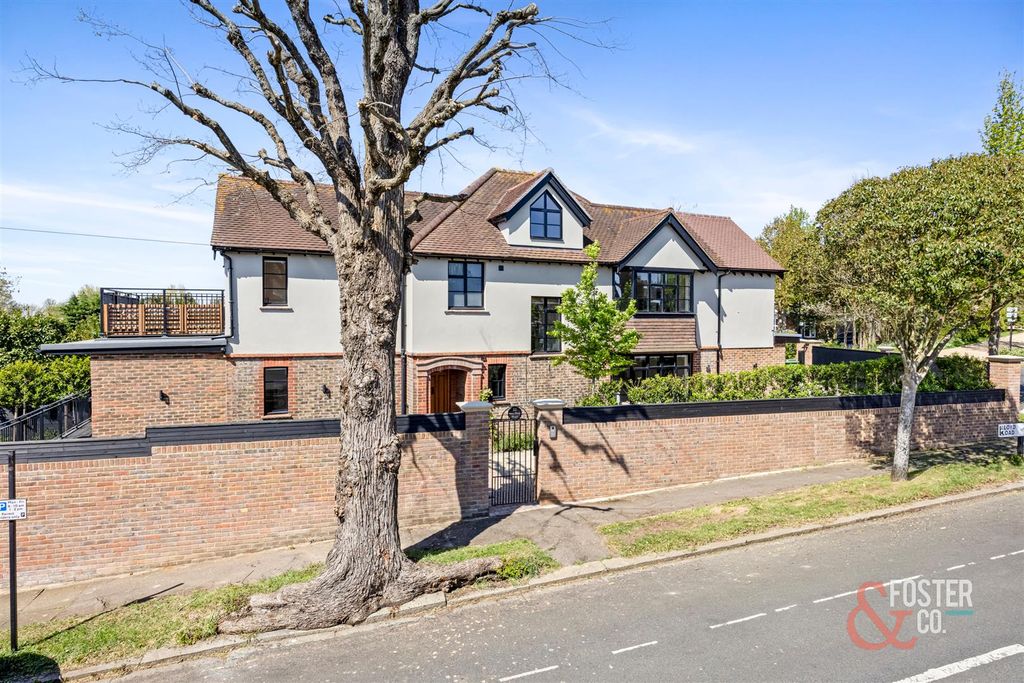 Property photo 1 of 46 Hove Park Eoad, 22-038.Jpg