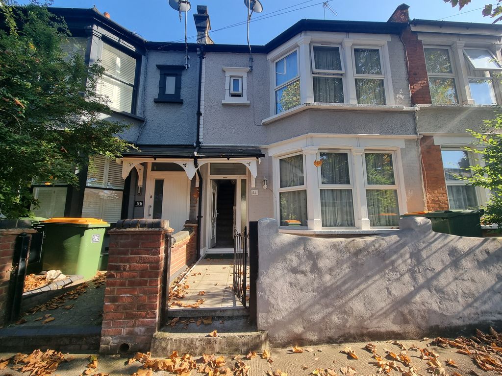 Property photo 2 of 19