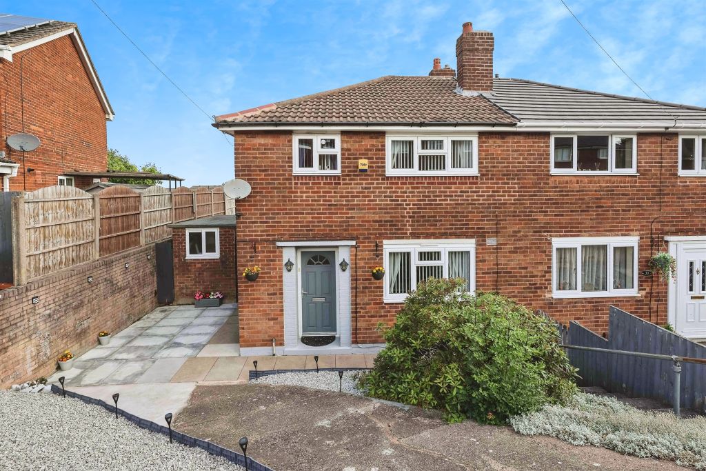 Property photo 1 of 17