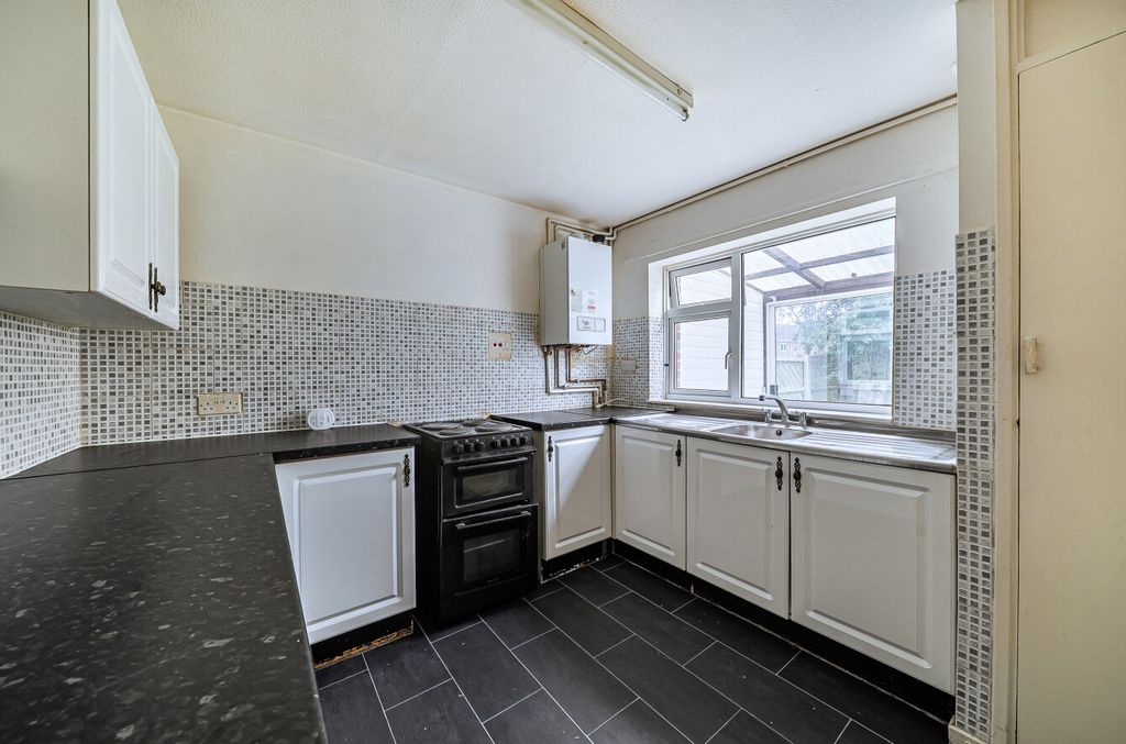 Property photo 3 of 15 1471971-4-6A1Fee0...