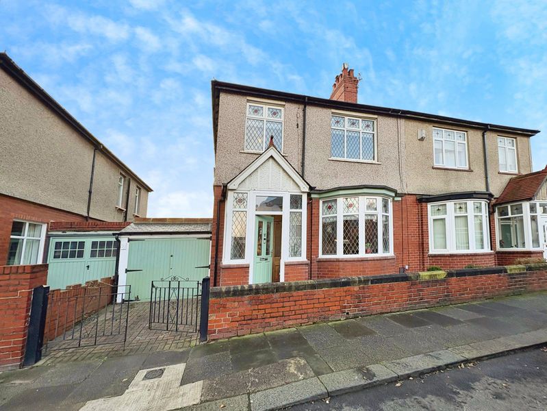 Property photo 1 of 17 Photo 3