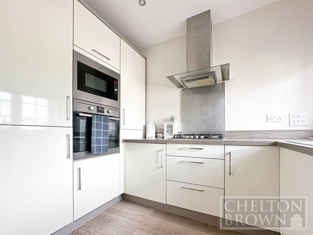 Property photo 3 of 25 Kitchen