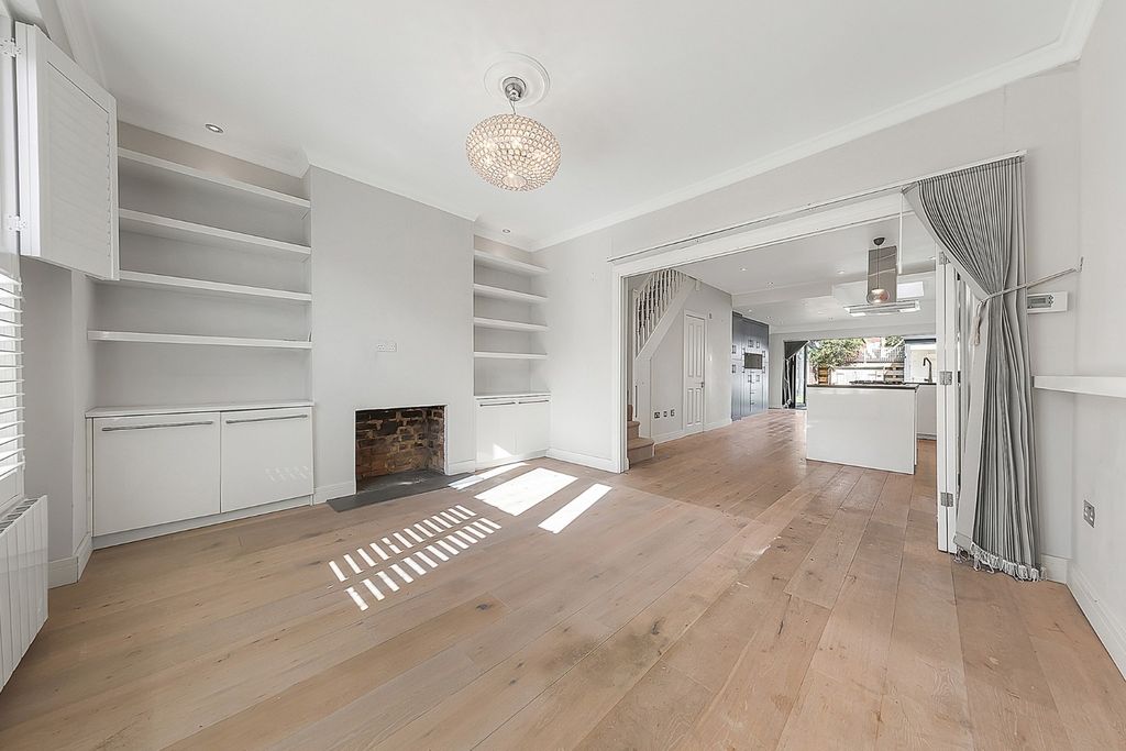 Property photo 1 of 11 4474090