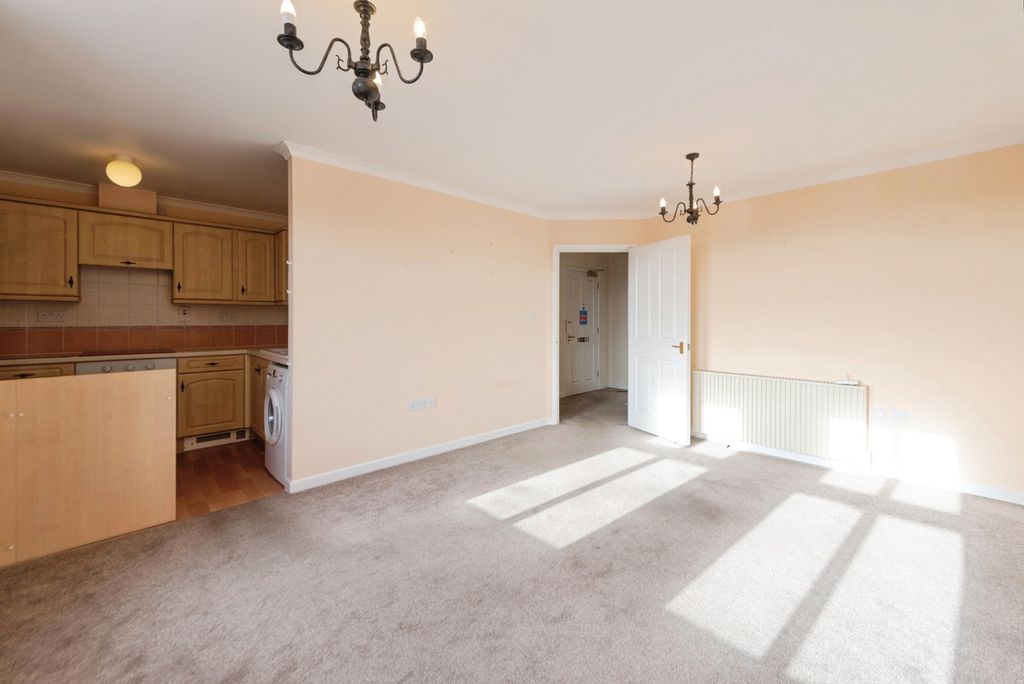 Property photo 3 of 13 Pbox-Img.Jpg