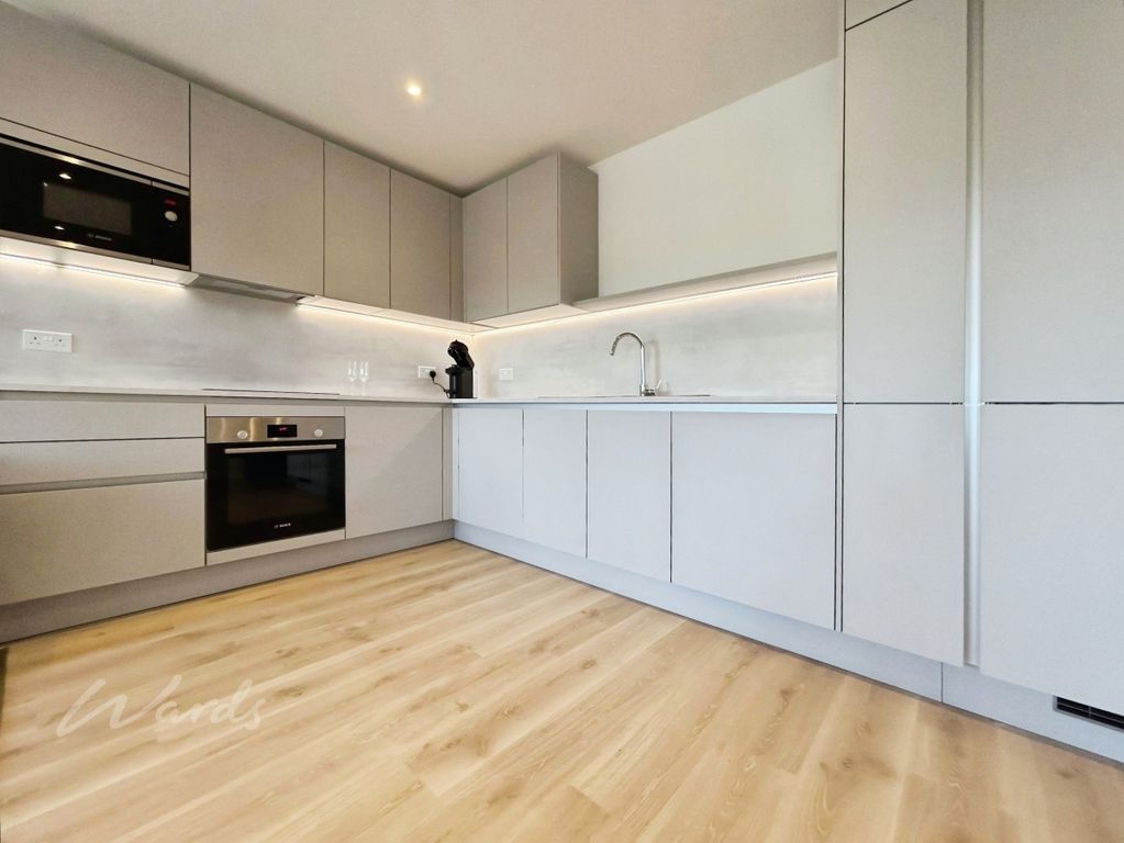 Property photo 2 of 10 Kitchen