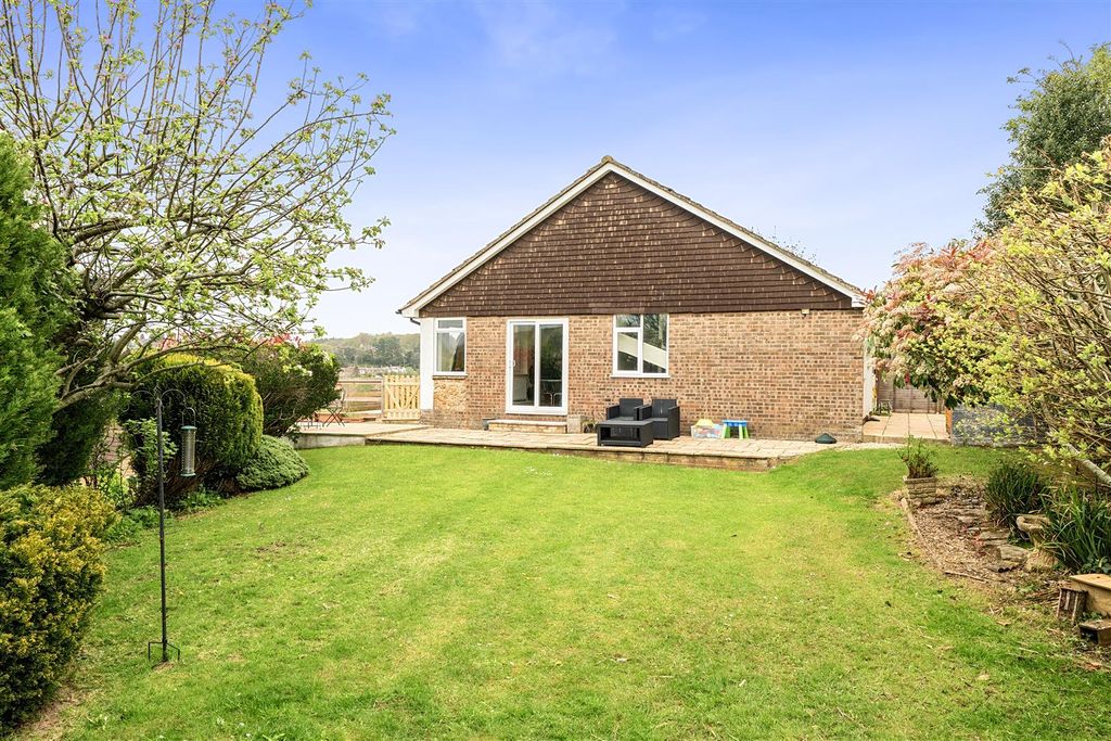 Property photo 3 of 21