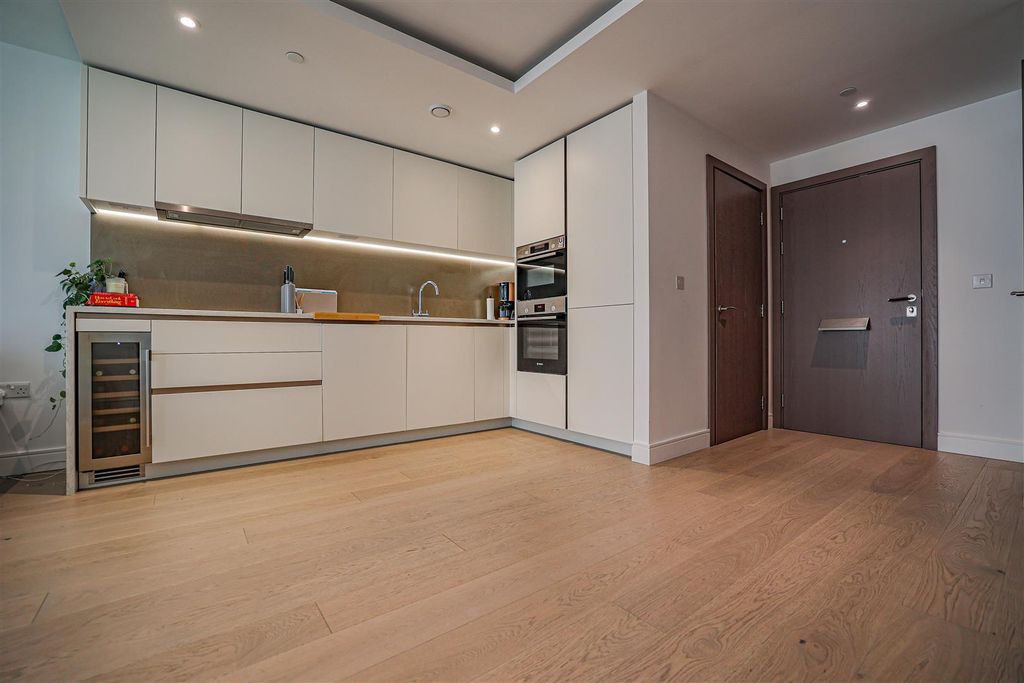 Property photo 3 of 31 980A1006.Jpg