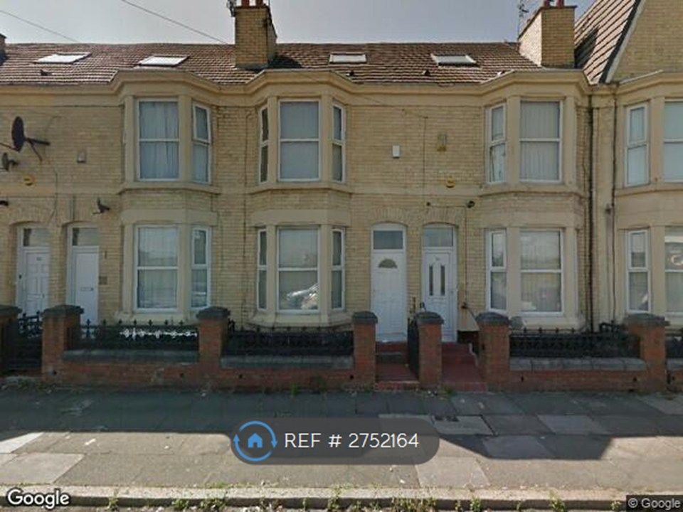 Property photo 2 of 17