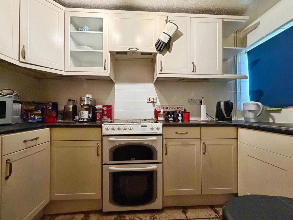 Property photo 3 of 7 Pbox-Img.Jpg