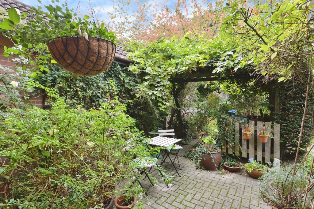 Property photo 3 of 16 Photo