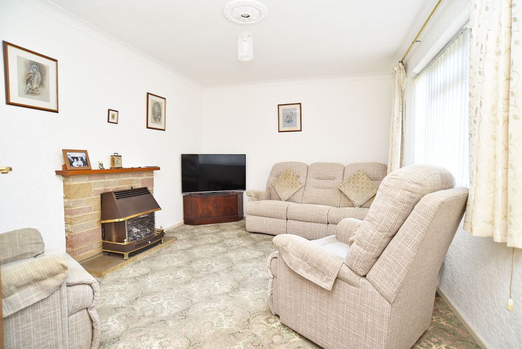 Property photo 3 of 25