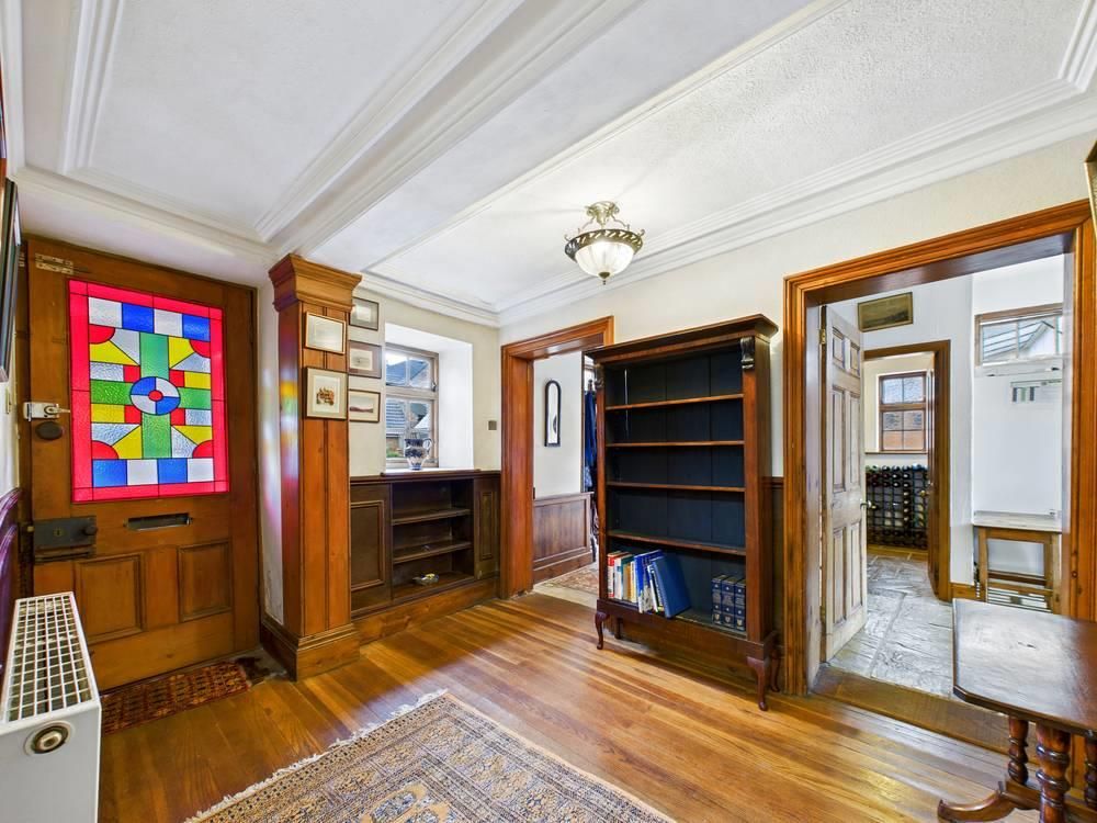 Property photo 2 of 52