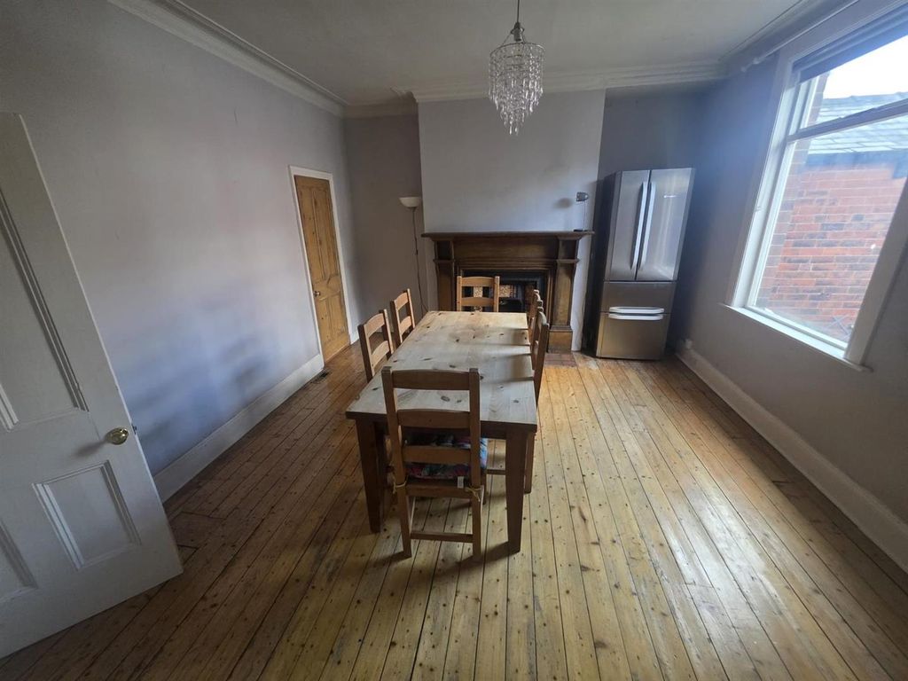 Property photo 3 of 16 Dining Room.Jpeg