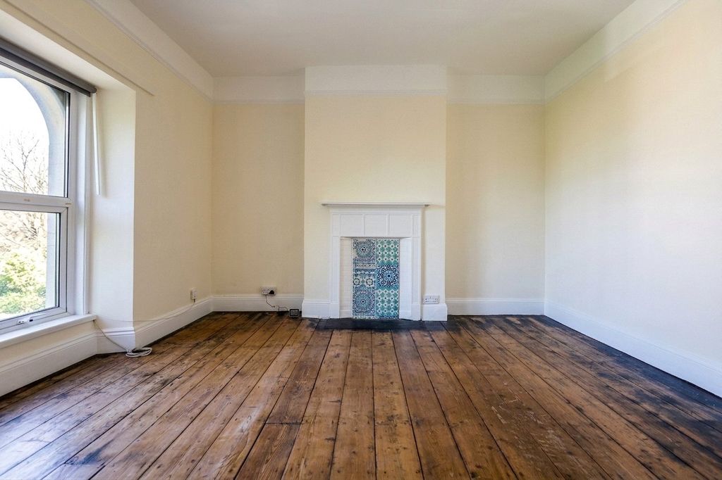 Property photo 1 of 10 Picture No. 11