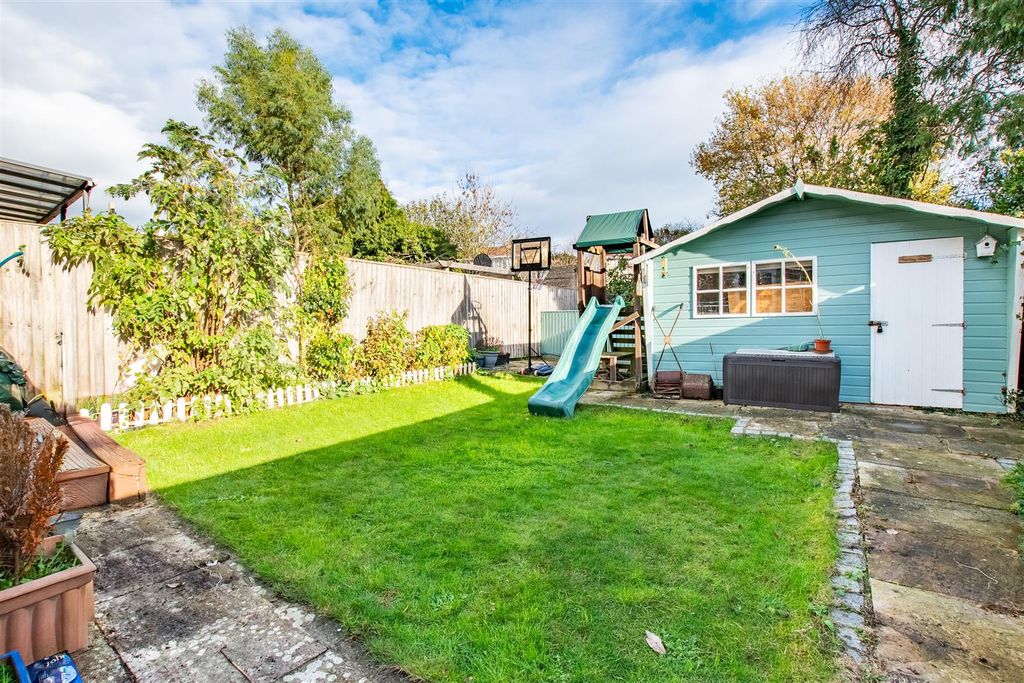 Property photo 3 of 16