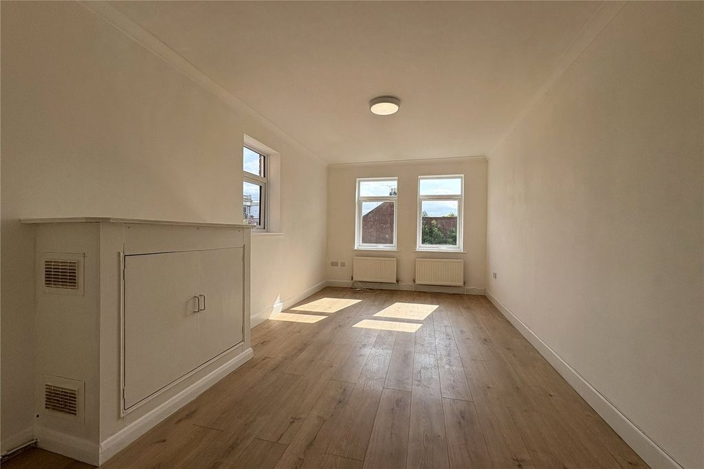 Property photo 3 of 7 Picture No. 04