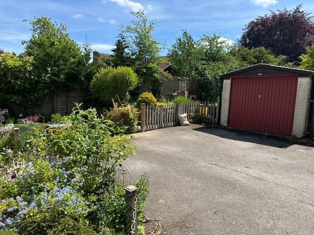 Property photo 2 of 21