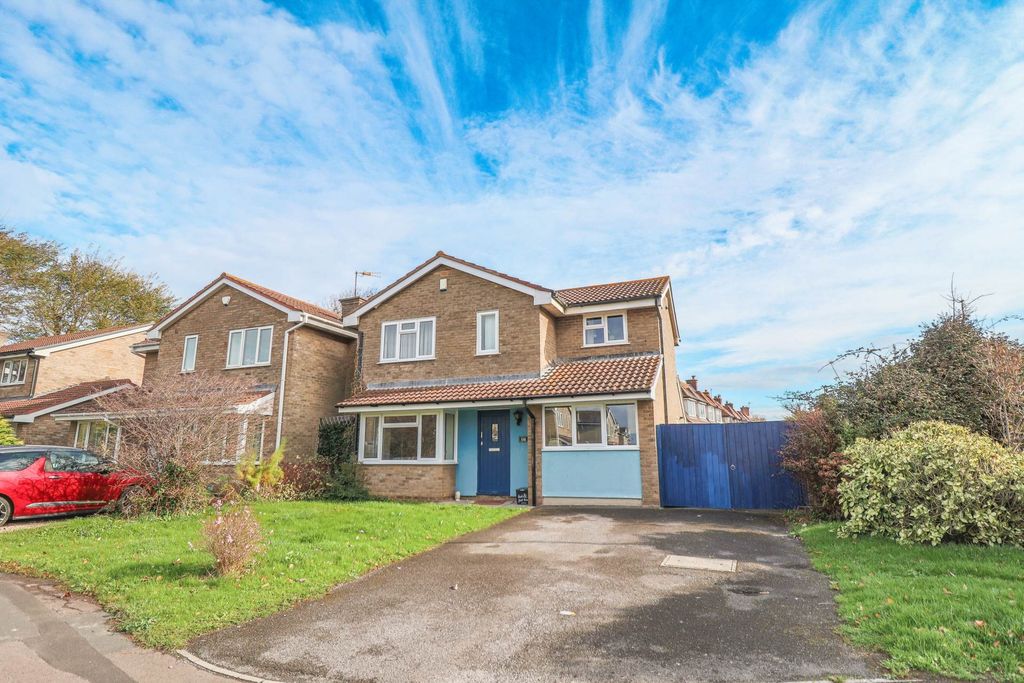 Property photo 1 of 21