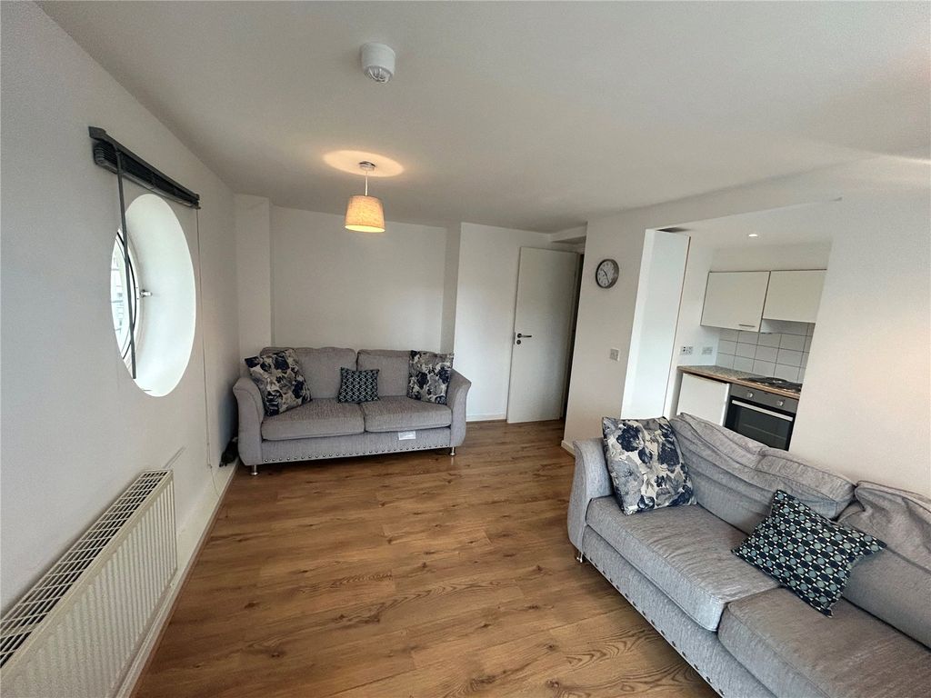 Property photo 2 of 12 Picture No. 02