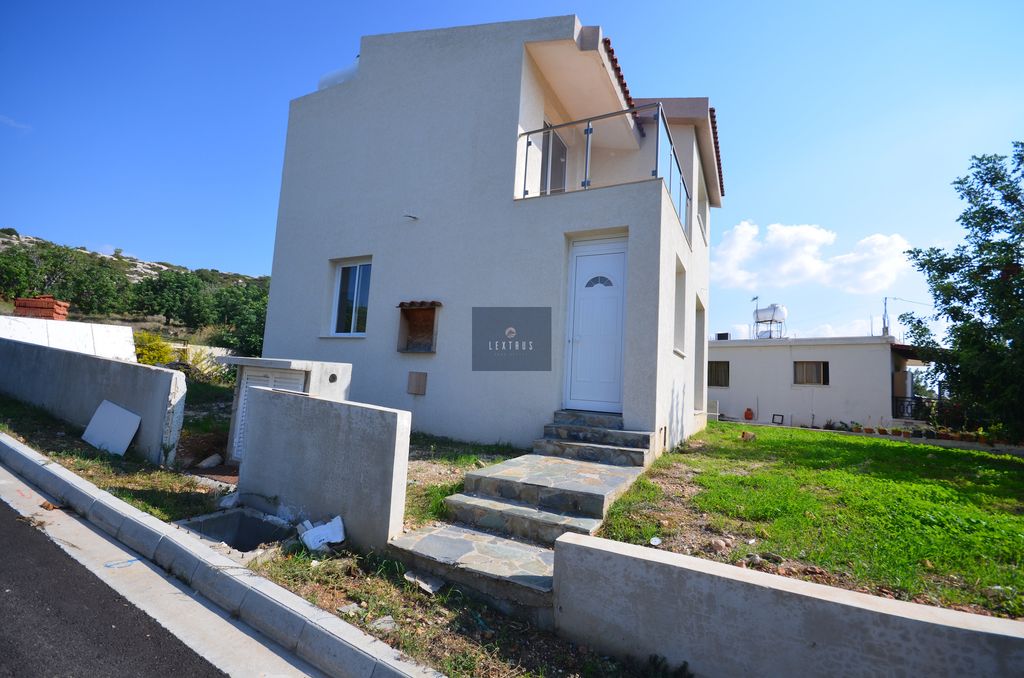 Property photo 2 of 7