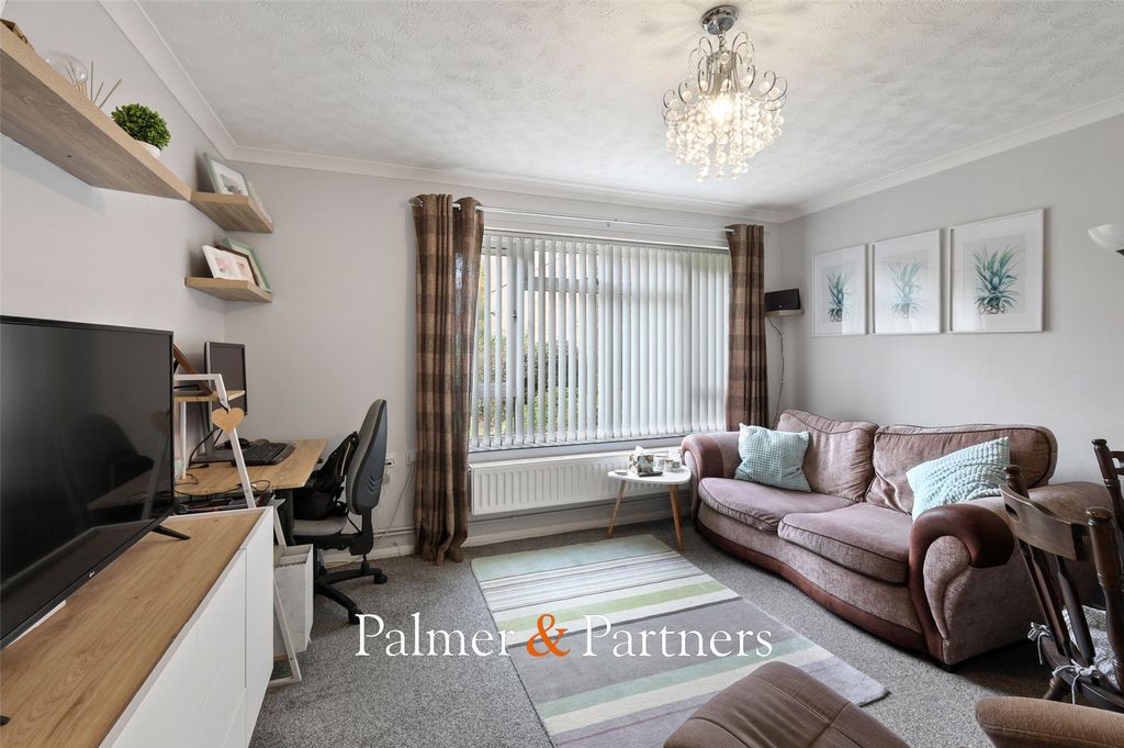 Property photo 3 of 11 Picture No. 02