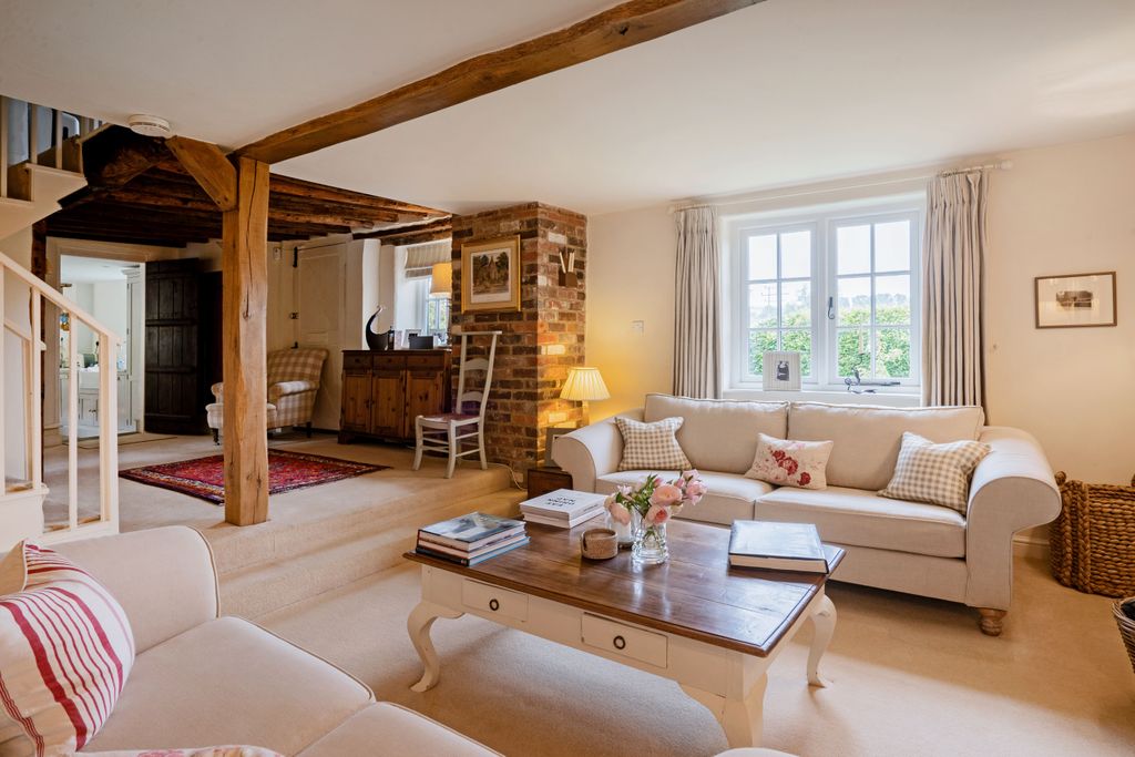 Property photo 2 of 31