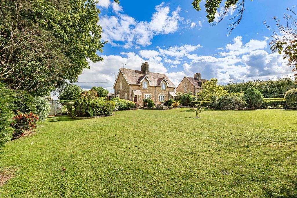 Property photo 1 of 25 Front