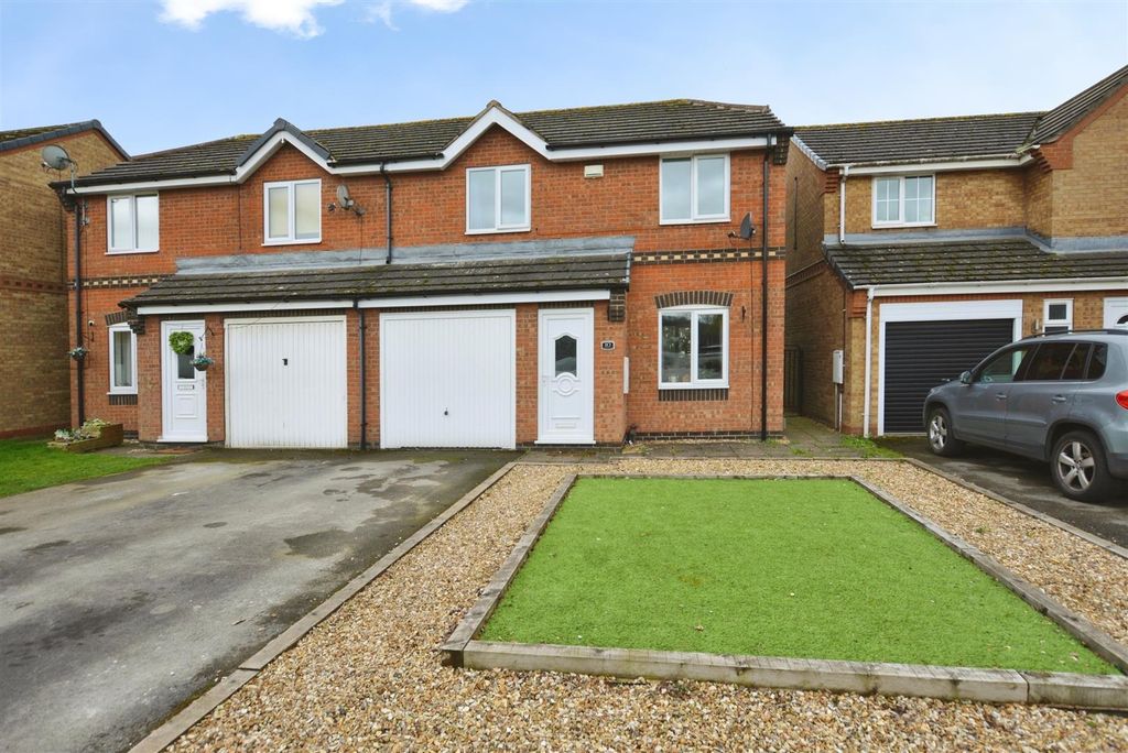 Property photo 1 of 16 Front