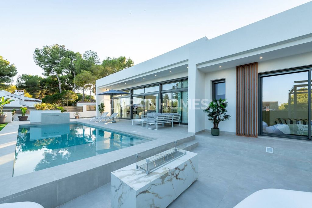 Property photo 1 of 36