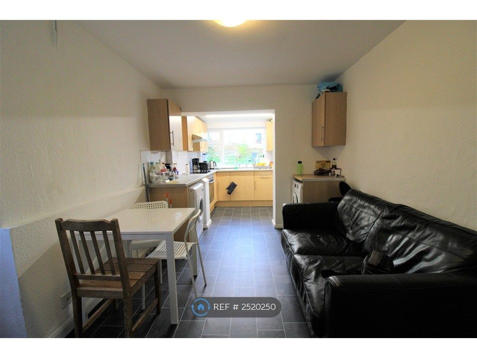 Property photo 1 of 24 Kitchen