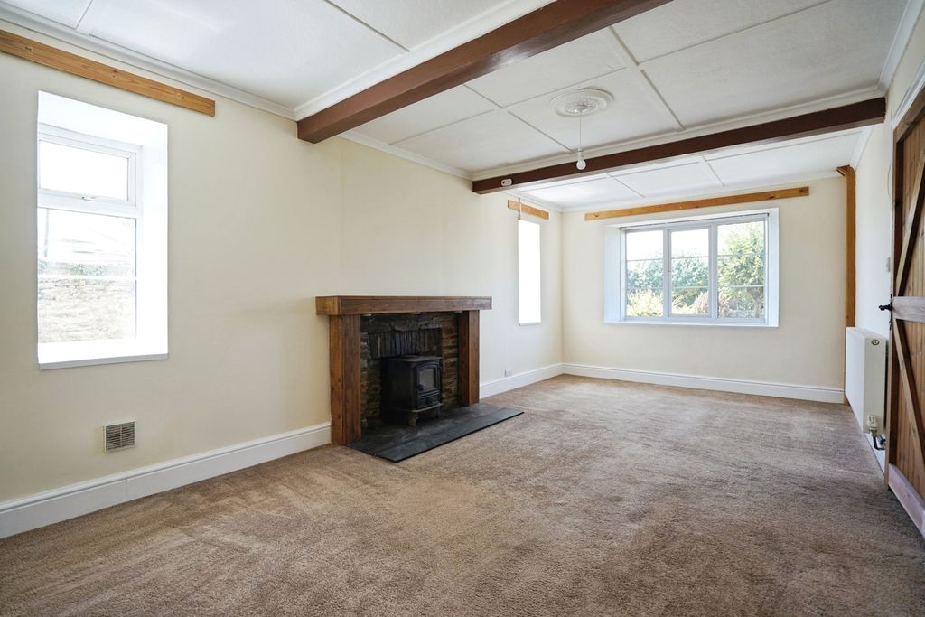 Property photo 3 of 38 Pbox-Img.Jpg