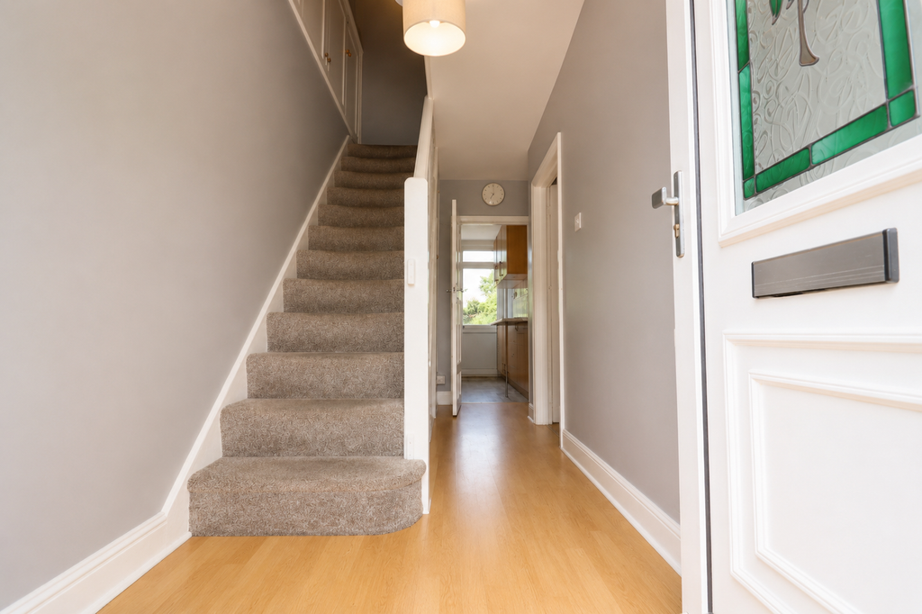 Property photo 2 of 16 Hallway