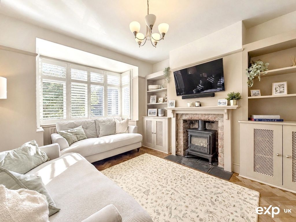 Property photo 2 of 18