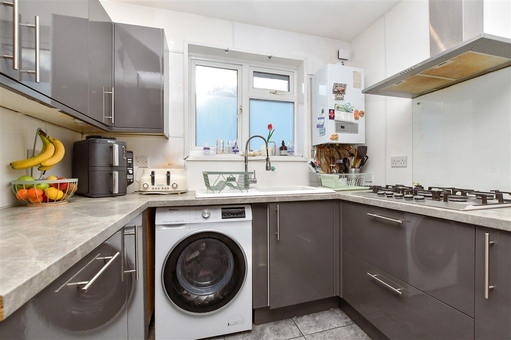 Property photo 1 of 9 Kitchen