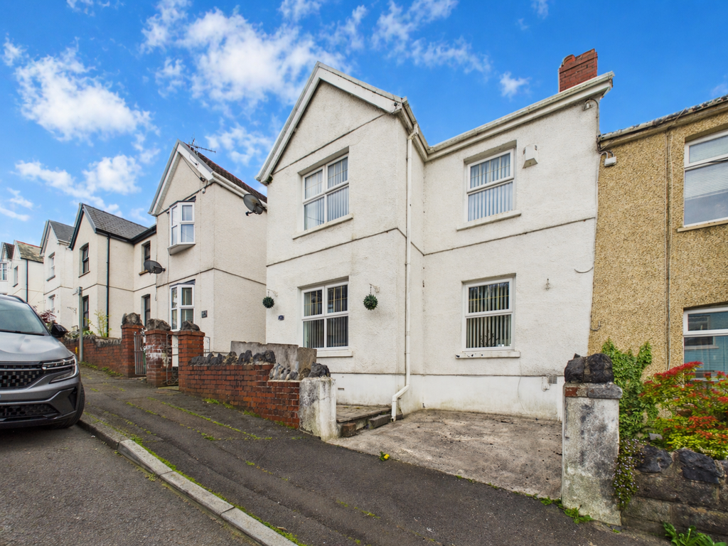 Property photo 1 of 14 Front (Exterior)