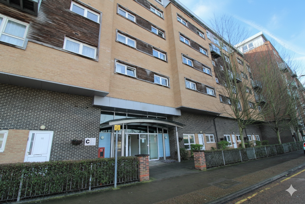 Property photo 3 of 11 Gemini_Generated_Image_5Pf4Jh5Pf4Jh5Pf4